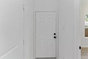 4713 Mallow St, Houston, TX 77033 - Photo 2