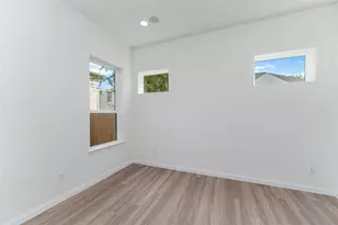 4713 Mallow St, Houston, TX 77033 - Photo 20