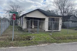 2124 Staples St, Houston, TX 77026 - Photo 6