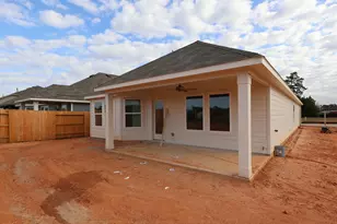 986 Garden Path Dr, Willis, TX 77378 - Photo 6