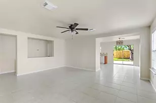 10423 Briar Patch St, Baytown, TX 77523 - Photo 4