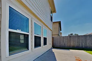 16758 N Rail Dr, Conroe, TX 77385 - Photo 18