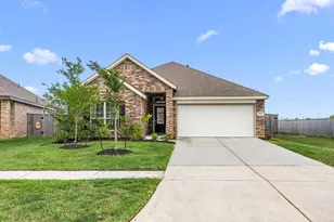 9802 Highland Harvest Dr, Baytown, TX 77521 - Photo 1
