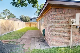 8110 Glorieta Dr, Houston, TX 77083 - Photo 8
