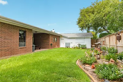 42 W Dansby Drive, Galveston, TX 77551 - Photo 6