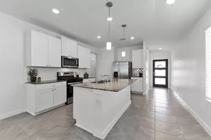 208 Charles Rdg Dr, Montgomery, TX 77316 - Photo 10