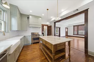 404 Avondale St, Houston, TX 77006 - Photo 8
