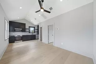 404 Avondale St, Houston, TX 77006 - Photo 38