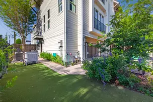1102 W 15th St, Houston, TX 77008 - Photo 34
