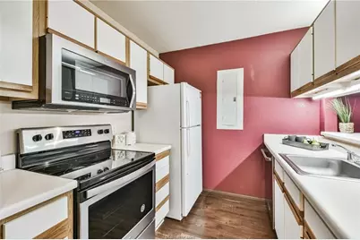 529 Southwest Parkway Parkway #203, College Station, TX 77840 - Photo 14