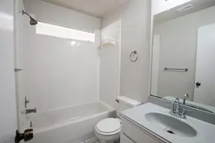 1606 Blossom Creek Ct, Houston, TX 77339 - Photo 10