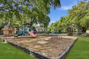 13132 Trail Hollow Dr, Houston, TX 77079 - Photo 32