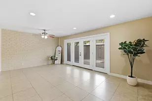 13132 Trail Hollow Dr, Houston, TX 77079 - Photo 12