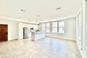 2102 Mechanic St, Galveston, TX 77550 - Photo 2