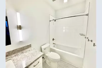 2102 Mechanic Street #201, Galveston, TX 77550 - Photo 8