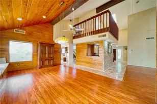 8018 Candle Ln, Houston, TX 77071 - Photo 8