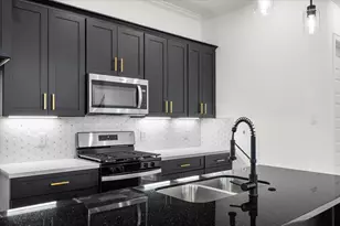 5004 Yesenia Palm St, Houston, TX 77021 - Photo 4