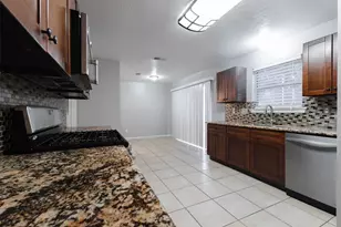 10502 Mist Ln, Houston, TX 77070 - Photo 14