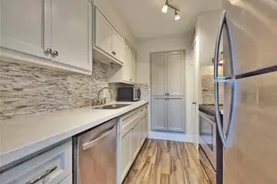 600 19th St, Galveston, TX 77550 - Photo 8