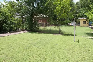 708 S 32nd St, Temple, TX 76501 - Photo 4