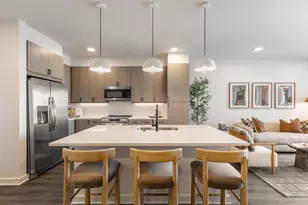 3001 W 11th St, Houston, TX 77008 - Photo 2