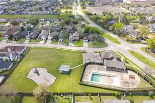 13616 Cabrera Ct, Houston, TX 77083 - Photo 46