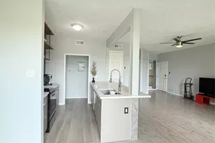 8149 Sands Point Dr, Houston, TX 77036 - Photo 8