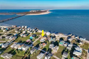 13031 Jolly Roger Dr, Freeport, TX 77541 - Photo 8