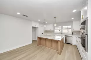 26206 Maplewood Dr, Spring, TX 77386 - Photo 20