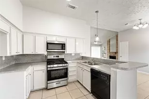 10746 Staghill Dr, Houston, TX 77064 - Photo 18