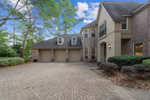 2115 Fairway Green Dr, Kingwood, TX 77339 - Photo 2
