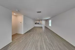 116 Hollywood Dr, New Braunfels, TX 78130 - Photo 2