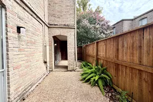 4639 Wild Indigo St, Houston, TX 77027 - Photo 32