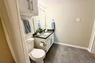 4639 Wild Indigo St, Houston, TX 77027 - Photo 22