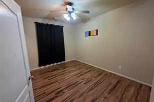 13316 Misting Falls Ln, Pearland, TX 77584 - Photo 6