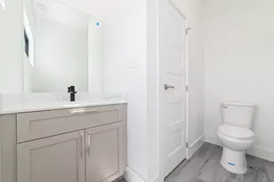 11942 S Hoa Sen Cir, Houston, TX 77072 - Photo 10