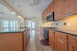11315 Sailwing Creek Ct, Pearland, TX 77584 - Photo 12