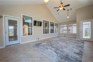 11315 Sailwing Creek Ct, Pearland, TX 77584 - Photo 34