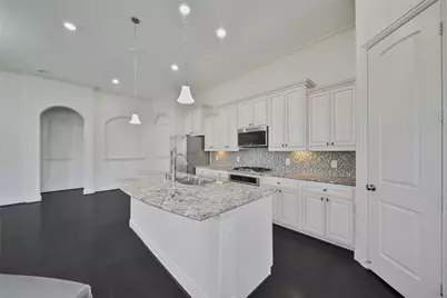 11030 Sarah Bluff Lane, Cypress, TX 77433 - Photo 10