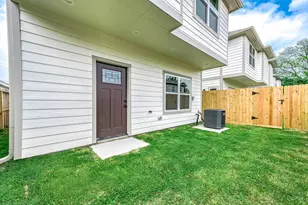785 Fortune St, Houston, TX 77088 - Photo 32