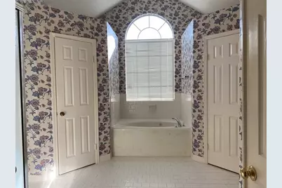 13606 Midfield Glen Court, Houston, TX 77059 - Photo 18