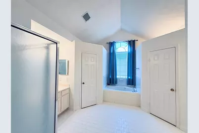 13606 Midfield Glen Court, Houston, TX 77059 - Photo 16