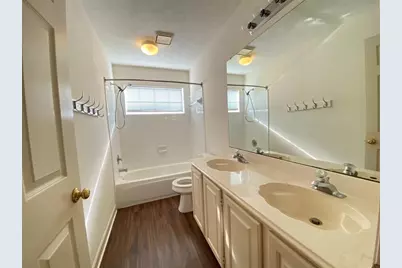 13606 Midfield Glen Court, Houston, TX 77059 - Photo 22