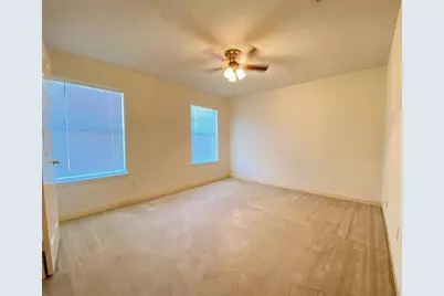 13606 Midfield Glen Court, Houston, TX 77059 - Photo 24