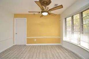 2711 Williamsburg Dr, Dickinson, TX 77539 - Photo 8