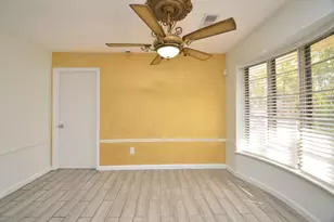 2711 Williamsburg Dr, Dickinson, TX 77539 - Photo 6