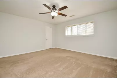 2711 Williamsburg Drive, Dickinson, TX 77539 - Photo 18