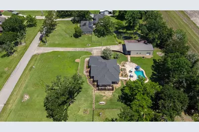 318 Sunrise Blvd, Angleton, TX 77515 - Photo 38