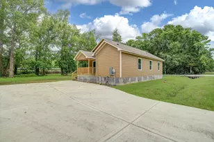 517 E Linney St, Dayton, TX 77535 - Photo 36