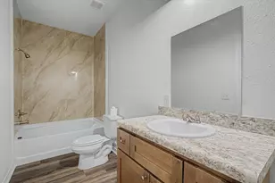 517 E Linney St, Dayton, TX 77535 - Photo 14
